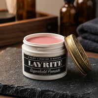 Layrite Superhold Pomade - open potje met zichtbare inhoud en textuur