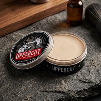 Uppercut Matte Pomade - open potje met zichtbare inhoud en textuur